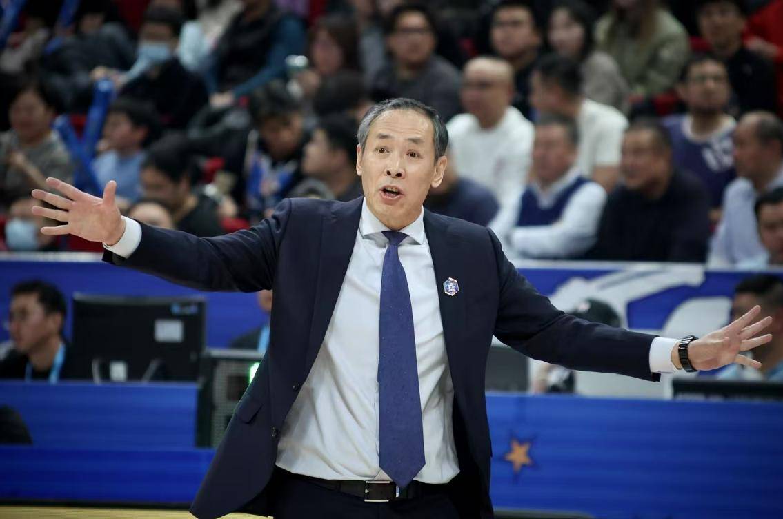 包含北京首钢大胜山东王者，保持不败纪录的词条